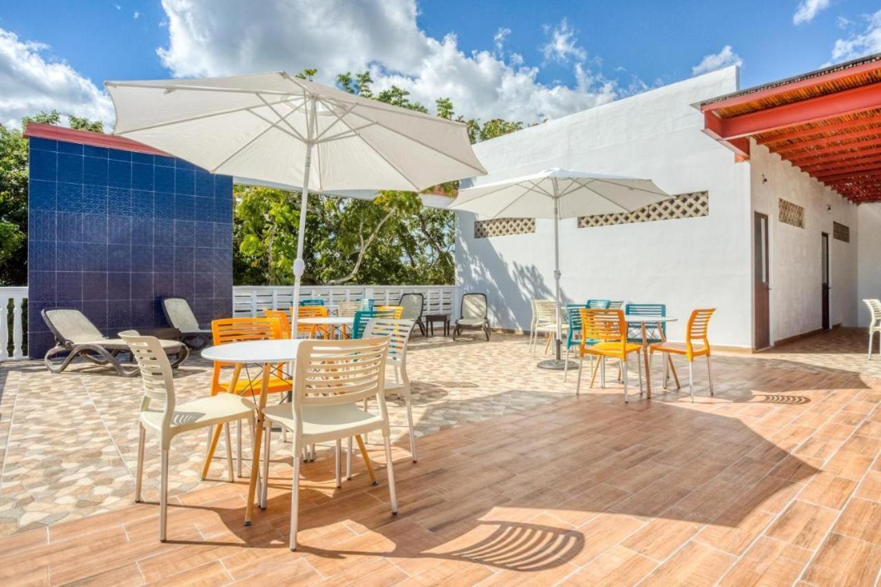 Hôtel Capital Center à Cancún Extérieur photo